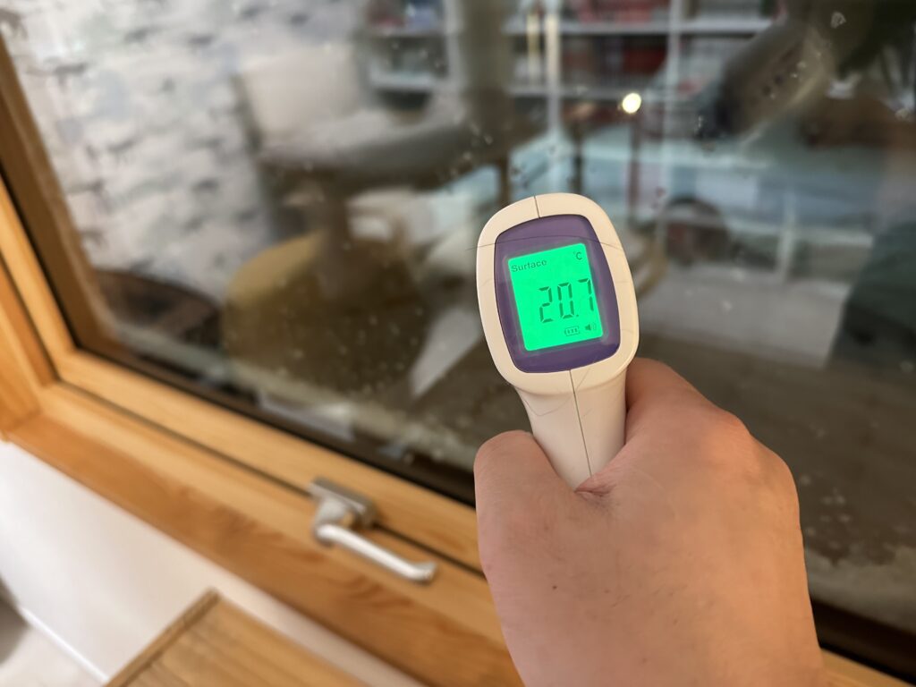 雪が降った時の窓